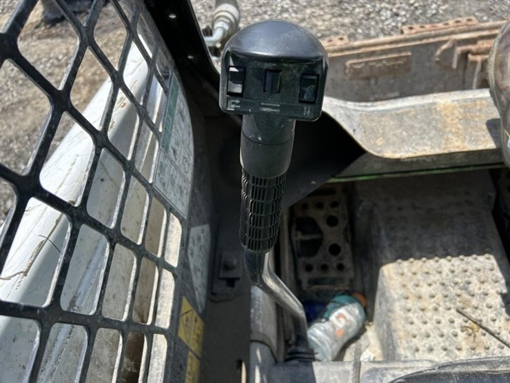 2021-bobcat-s450-image-17