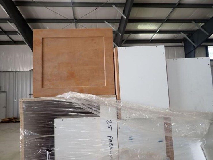 unused-qty-of-kitchen-cabinets-image-7