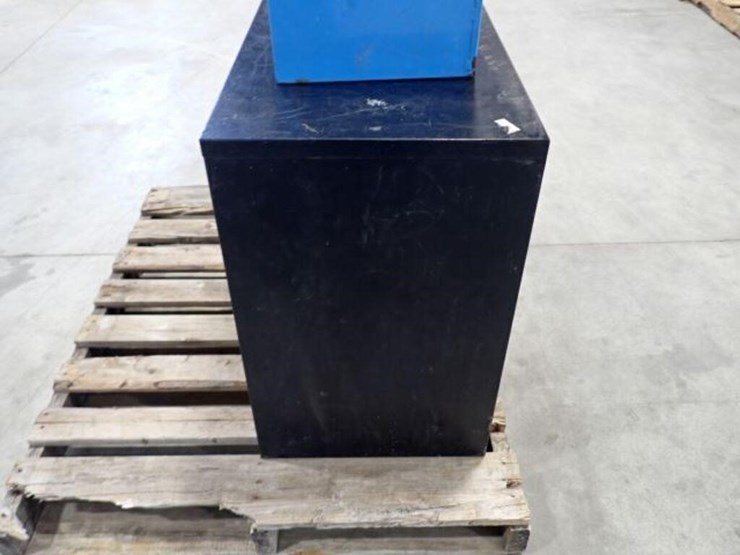 metal-16-drawer-and-two-door-storage-tool-image-12