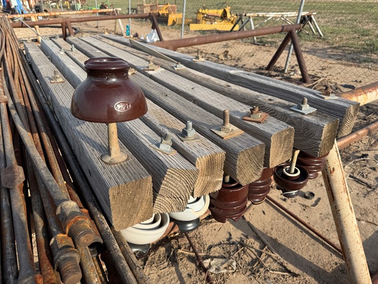 lot-of-(20)-11”-dia-x-25-to-35’-older-telephone-poles-image-8