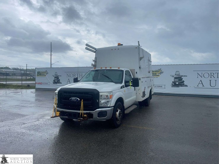 2011-ford-f350-image-1