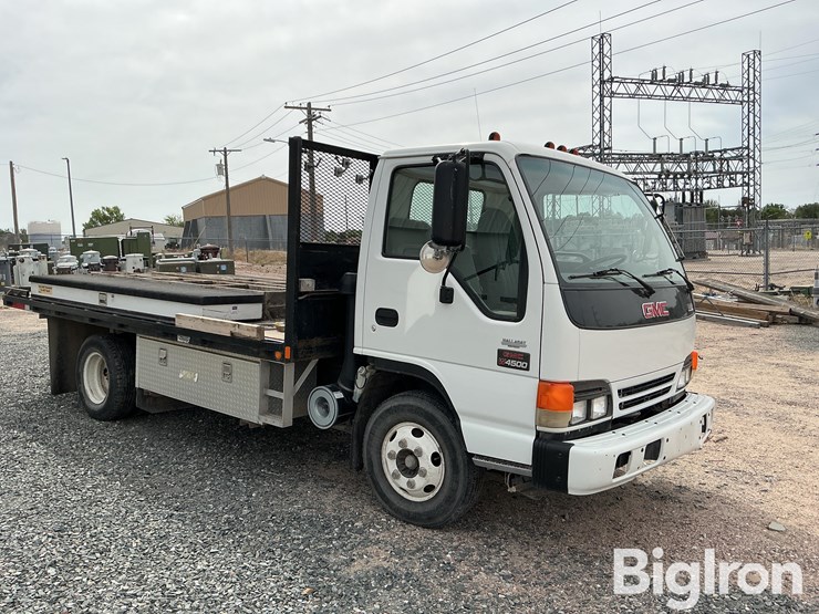 2003-gmc-w4500-image-3