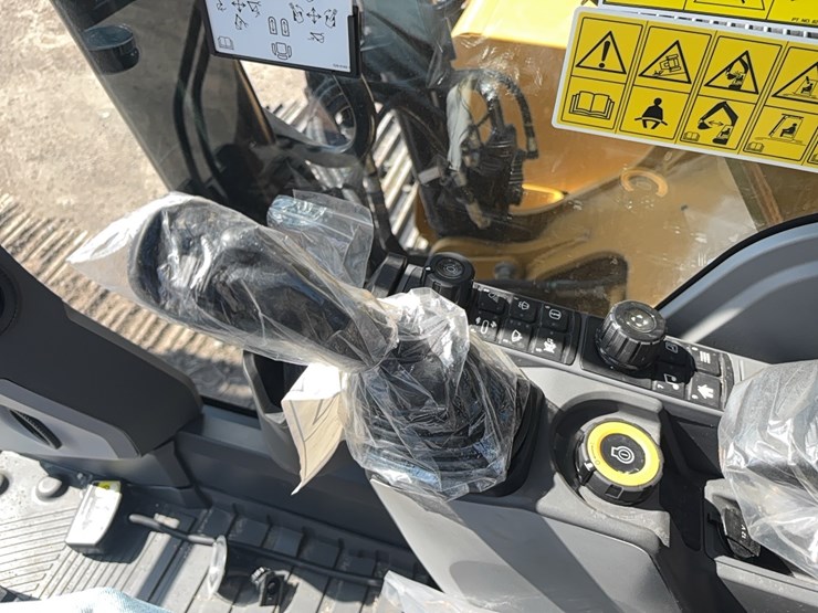 caterpillar-320gc-image-27