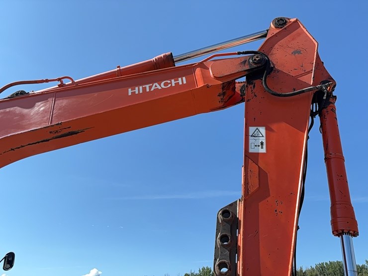 hitachi-zx330-image-21