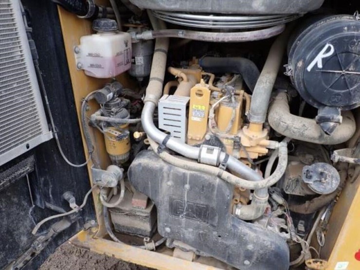 2022-caterpillar-236d3-image-47
