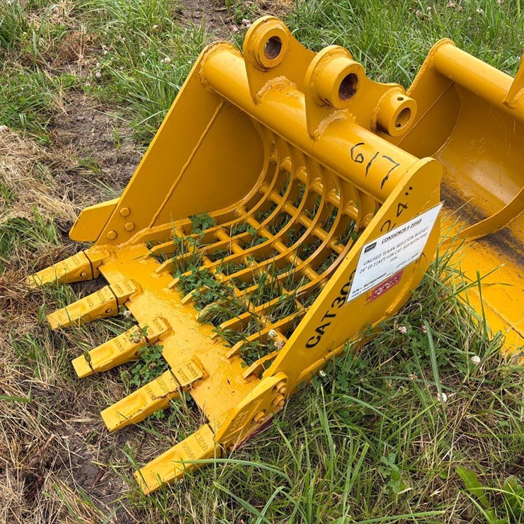 CATERPILLAR 303