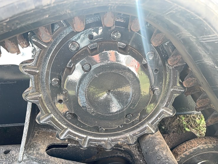2019-bobcat-t870-image-13