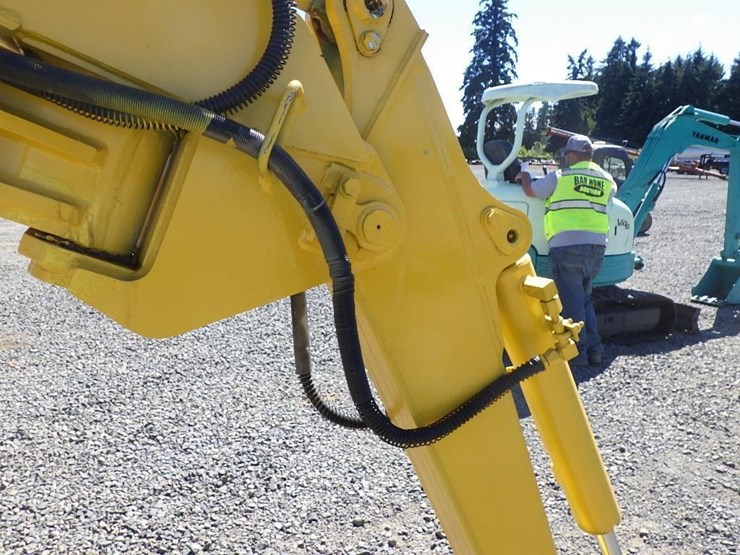 komatsu-pc28uu-image-21