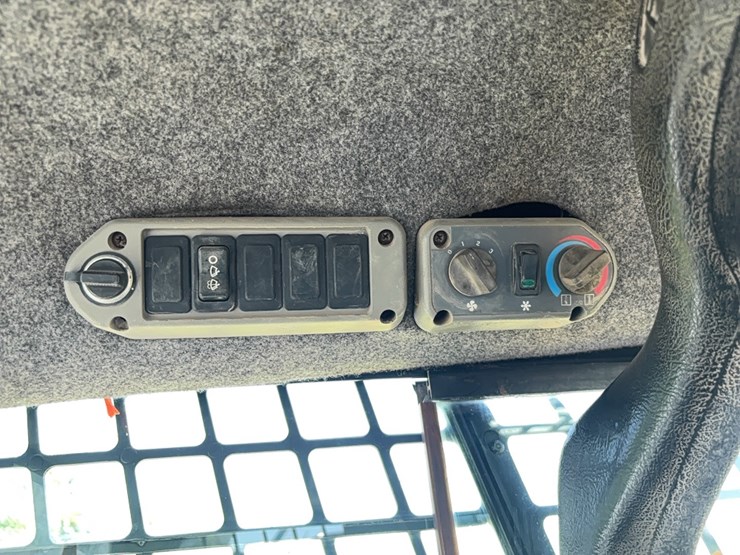 bobcat-t300-image-20