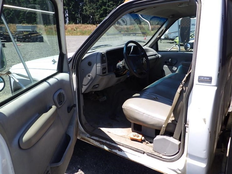 1996-chevrolet-3500-image-17