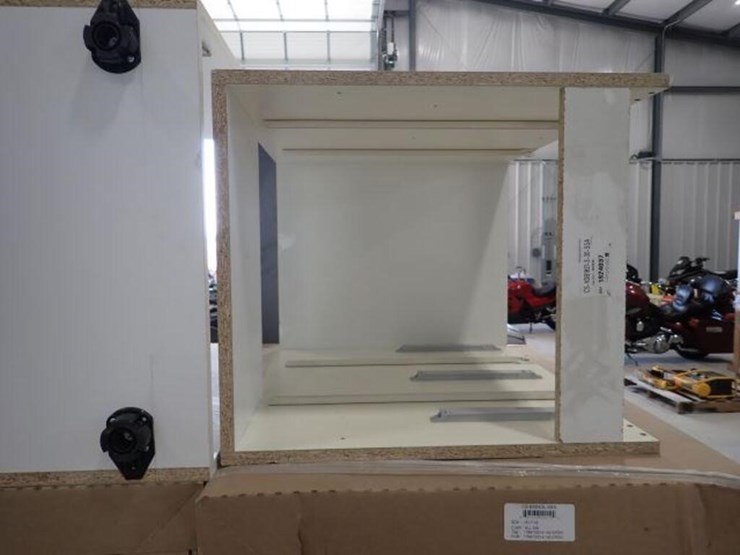 unused-qty-of-kitchen-cabinets-image-12