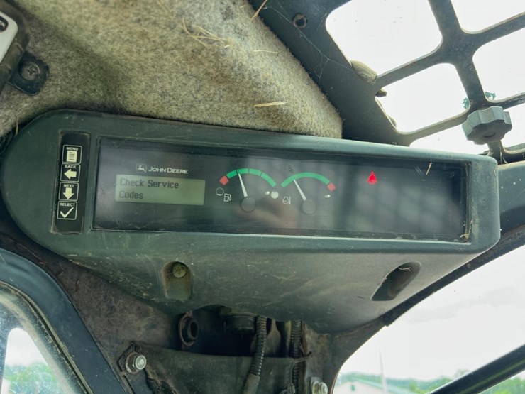 deere-318e-image-21