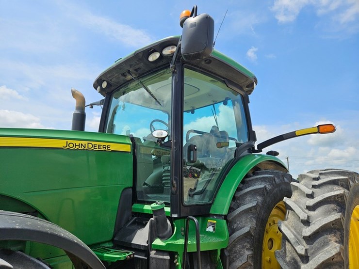 john-deere-8285r-image-24