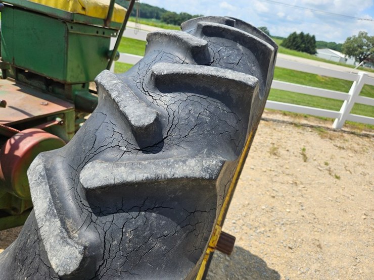 1950-john-deere-model-a-image-25