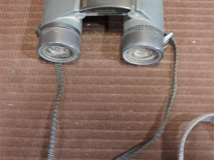 nikon,-trailblazer-10x25-binoculars-image-2