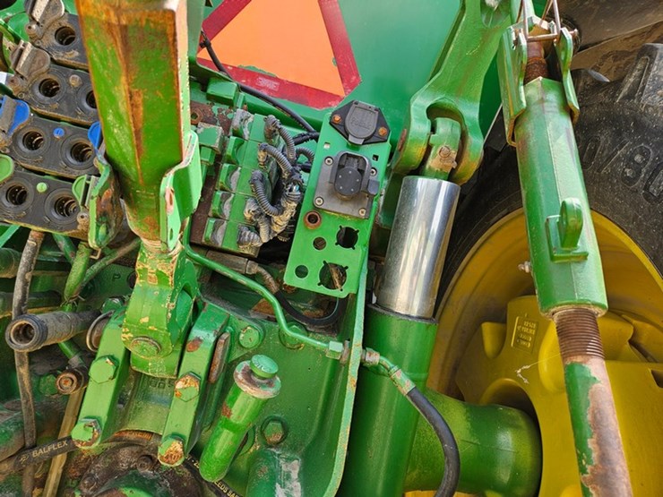 john-deere-8285r-image-21