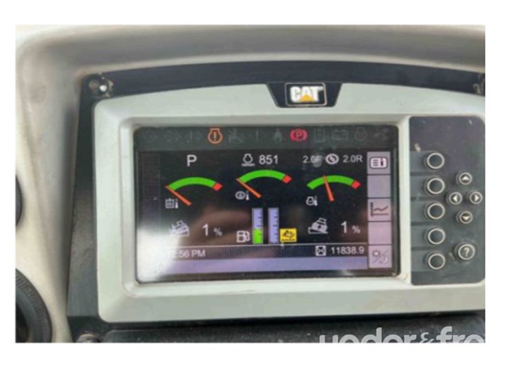 2018-caterpillar-d6n-lgp-image-19