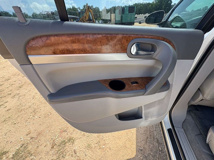 2012-buick-enclave-image-16