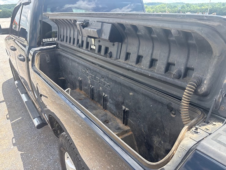 2014-dodge-1500-image-9