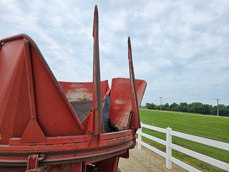case-ih-8610-image-19