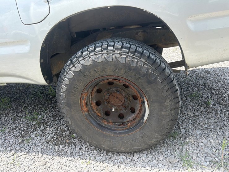 2004-toyota-tacoma-image-6