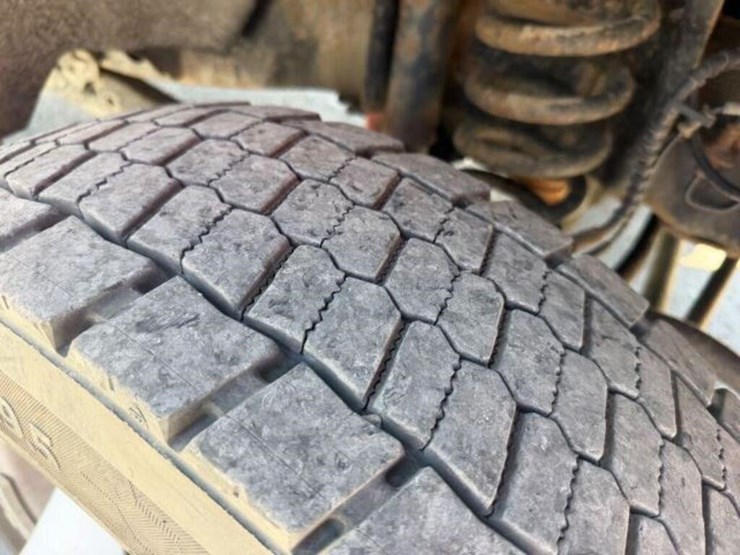 2016-ford-f550-xl-image-33