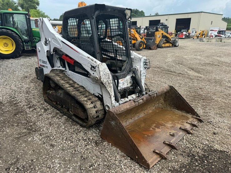 2016-bobcat-t595-image-8