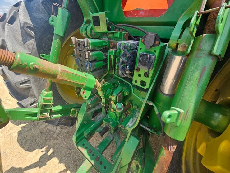 john-deere-8285r-image-23