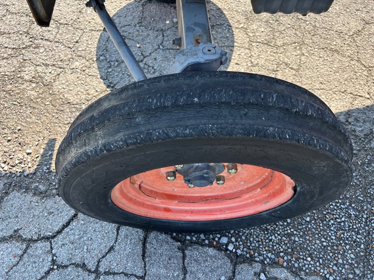 1995-kubota-l2900-image-2