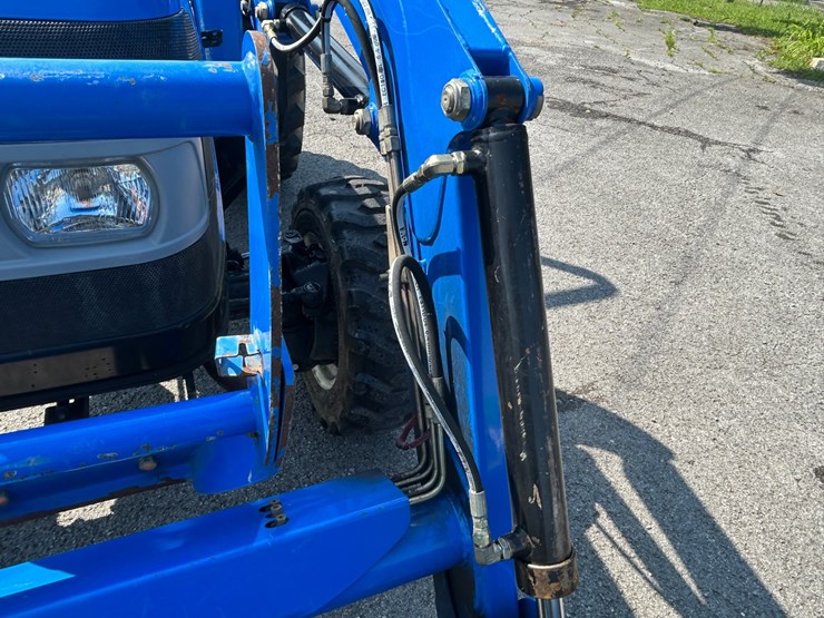 2020-new-holland-workmaster-25-image-16