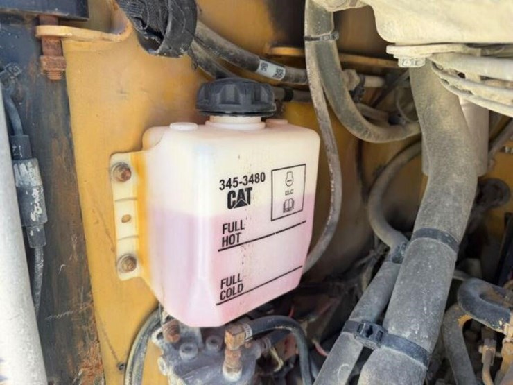 2014-caterpillar-262d-image-22