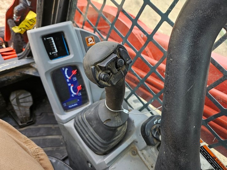 kubota-svl95-2s-image-32