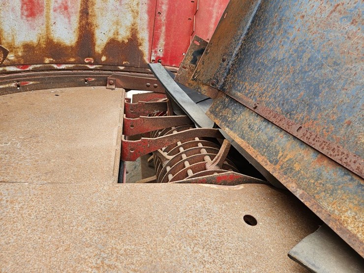 case-ih-8610-image-23