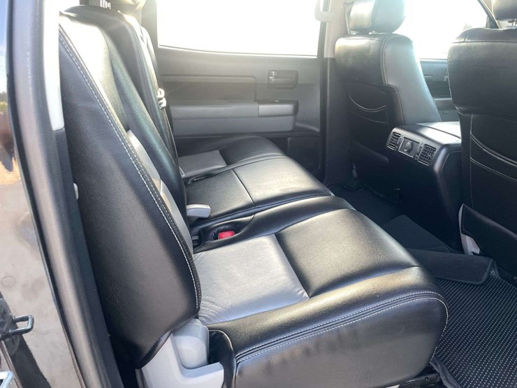 2012-toyota-tundra-image-16
