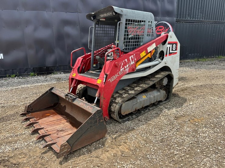 2019-takeuchi-tl8-image-2