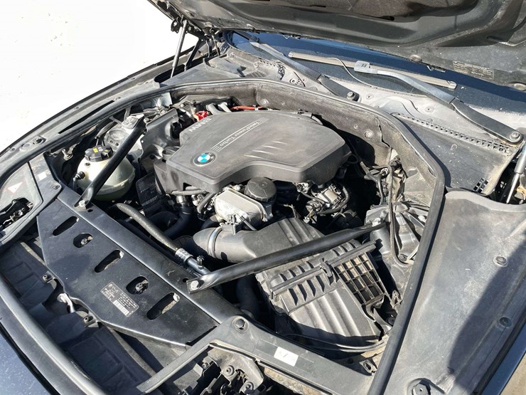 2015-bmw-528i-4-door-sedan-(116,153-miles)-image-7