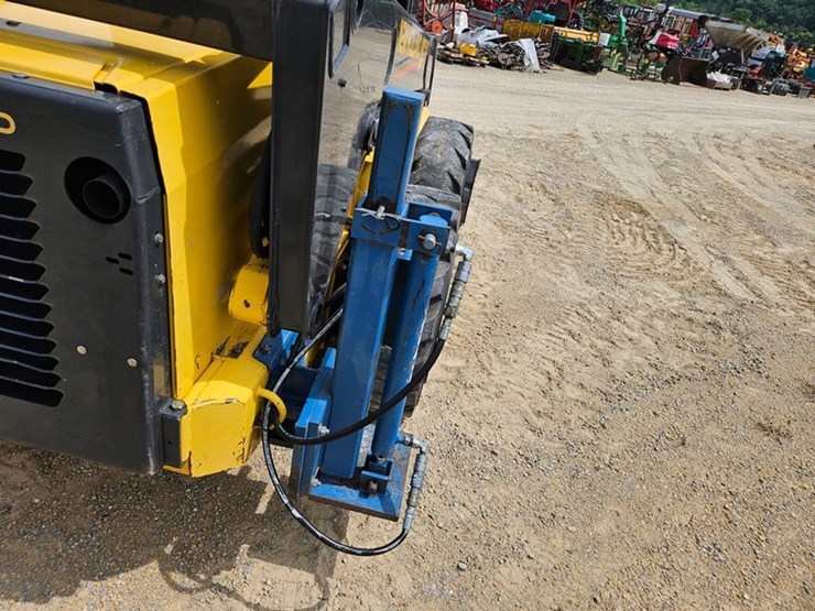 new-holland-ls190-image-15