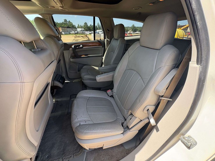 2012-buick-enclave-image-17