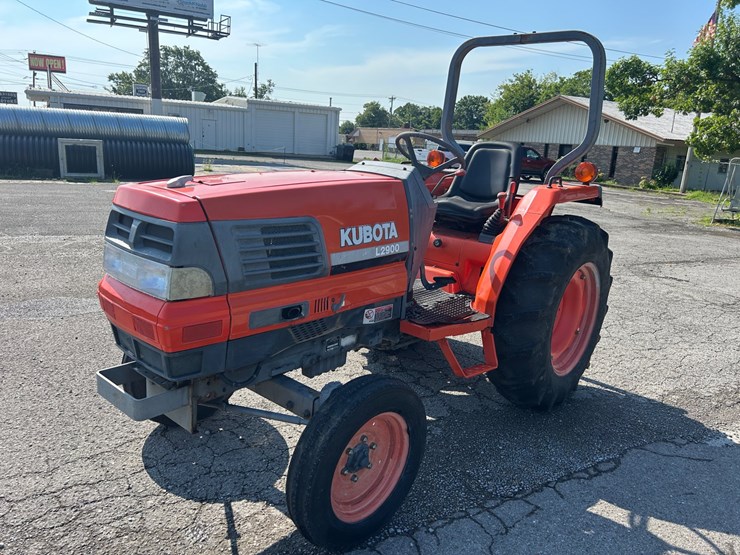 1995-kubota-l2900-image-1