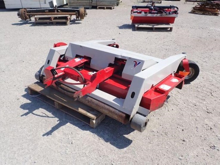 ventrac-60-in.-tractor-mower-deck-image-3