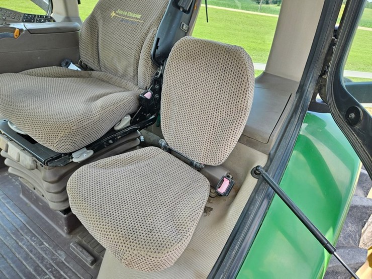 john-deere-8285r-image-28