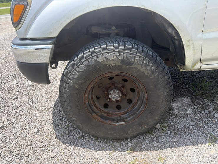 2004-toyota-tacoma-image-7