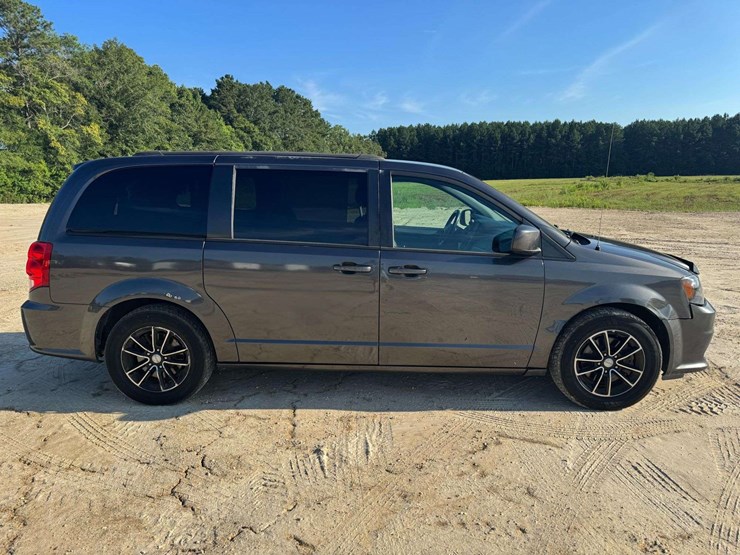 2018-dodge-grand-caravan-image-7