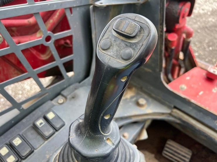 takeuchi-tl10v2-image-24