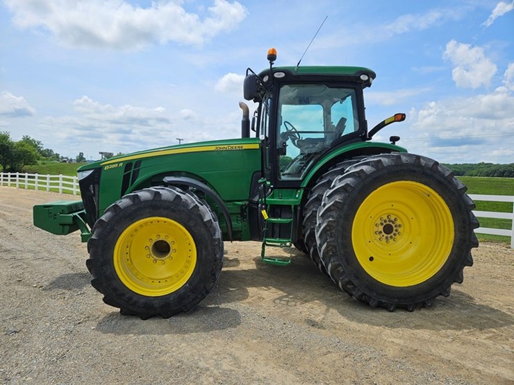 john-deere-8285r-image-2