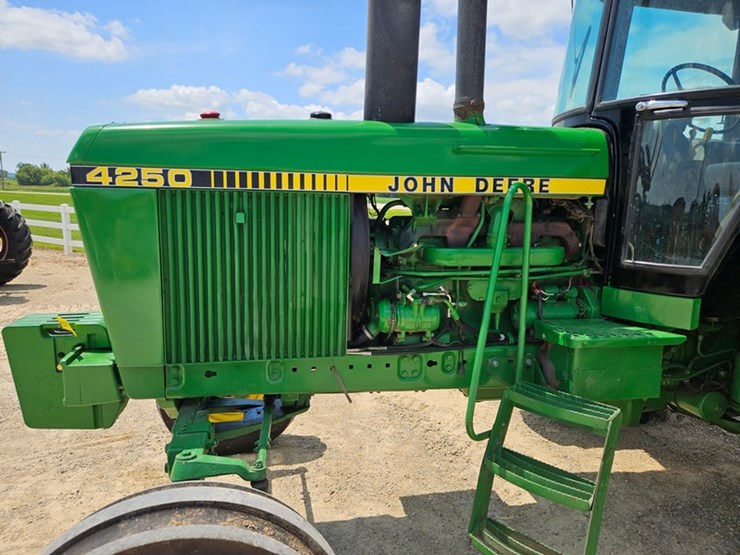 john-deere-4250-image-10