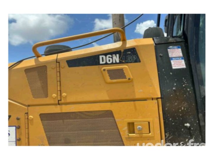 2018-caterpillar-d6n-lgp-image-7