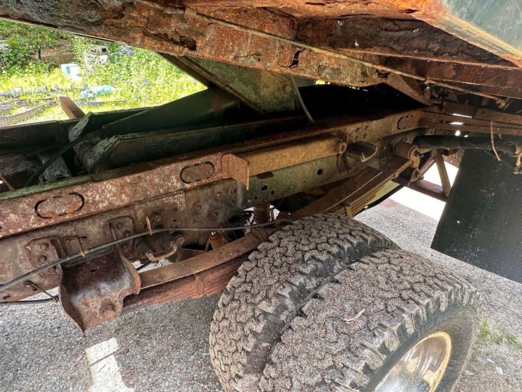2012-ford-f350-image-50