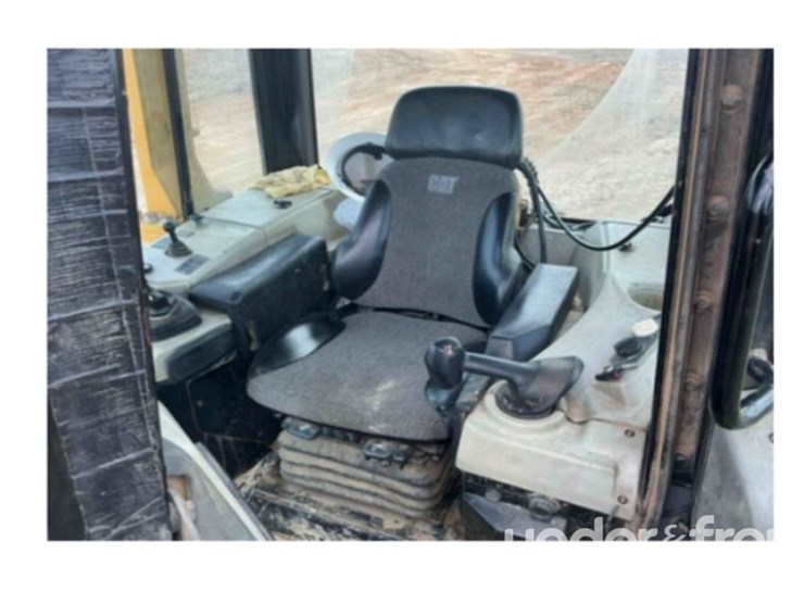 2018-caterpillar-d6n-lgp-image-18