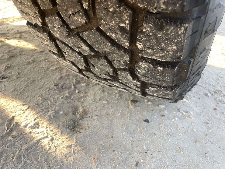 2012-toyota-tundra-image-22